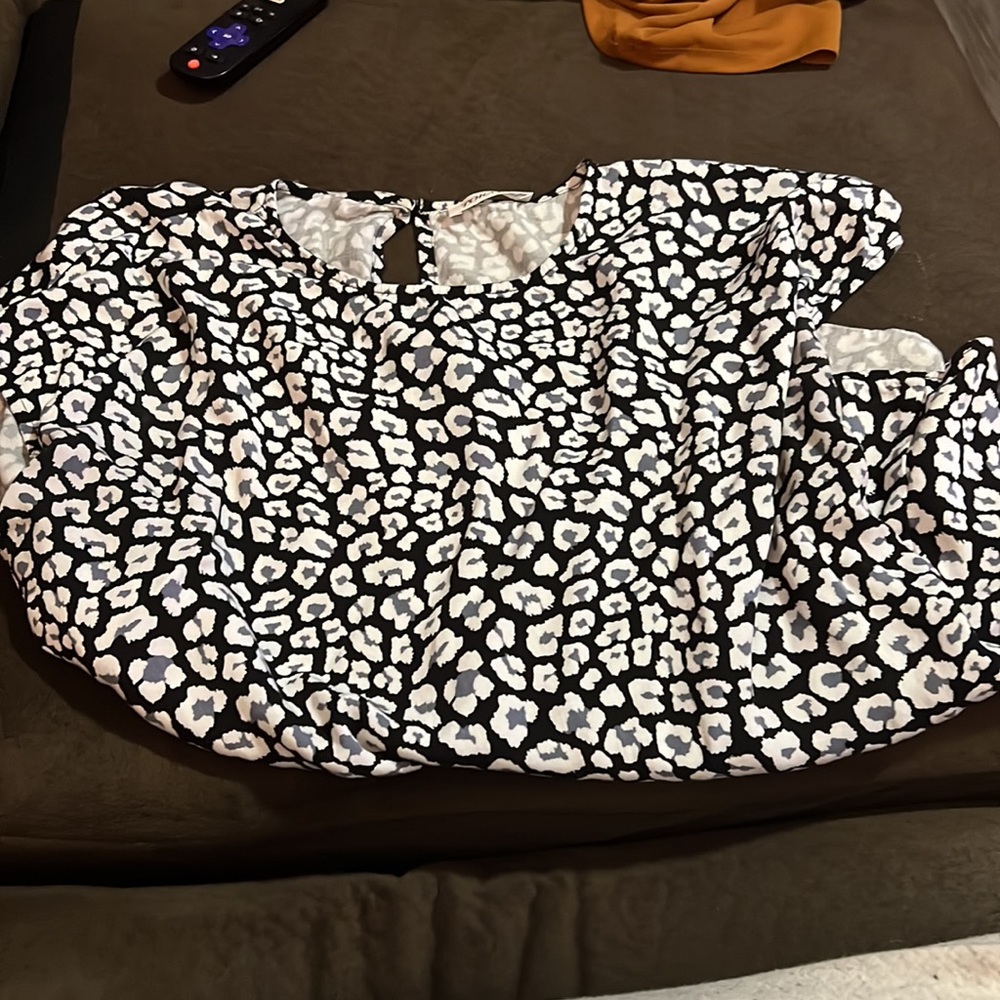 Lightweight top - Picture 2 of 5